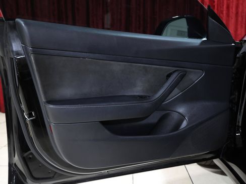 Used 2020 Tesla Model 3 Standard Range Plus RWD image 11