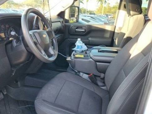 Used 2022 Chevrolet Silverado 2500 Custom w/ Custom Convenience Package image 6