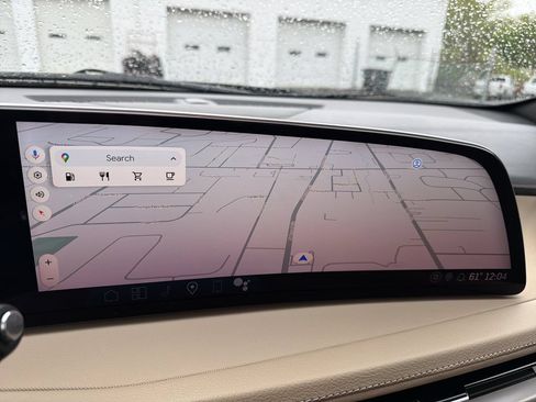 Used 2024 Cadillac XT4 Luxury w/ Cold Weather Package FWD image 24