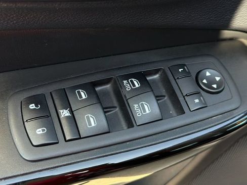 Used 2023 Jeep Cherokee Altitude Lux AWD/4WD image 13