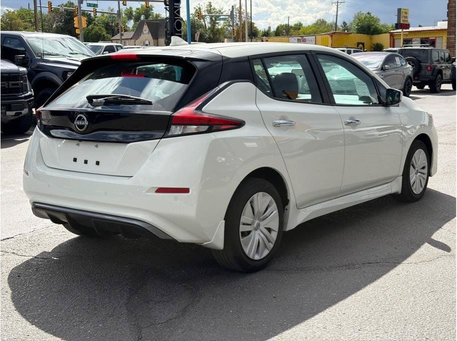 Used 2025 Nissan Leaf S FWD image 3