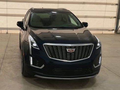 Used 2026 Cadillac XT5 Premium Luxury w/ Driver Assist Package FWD image 3