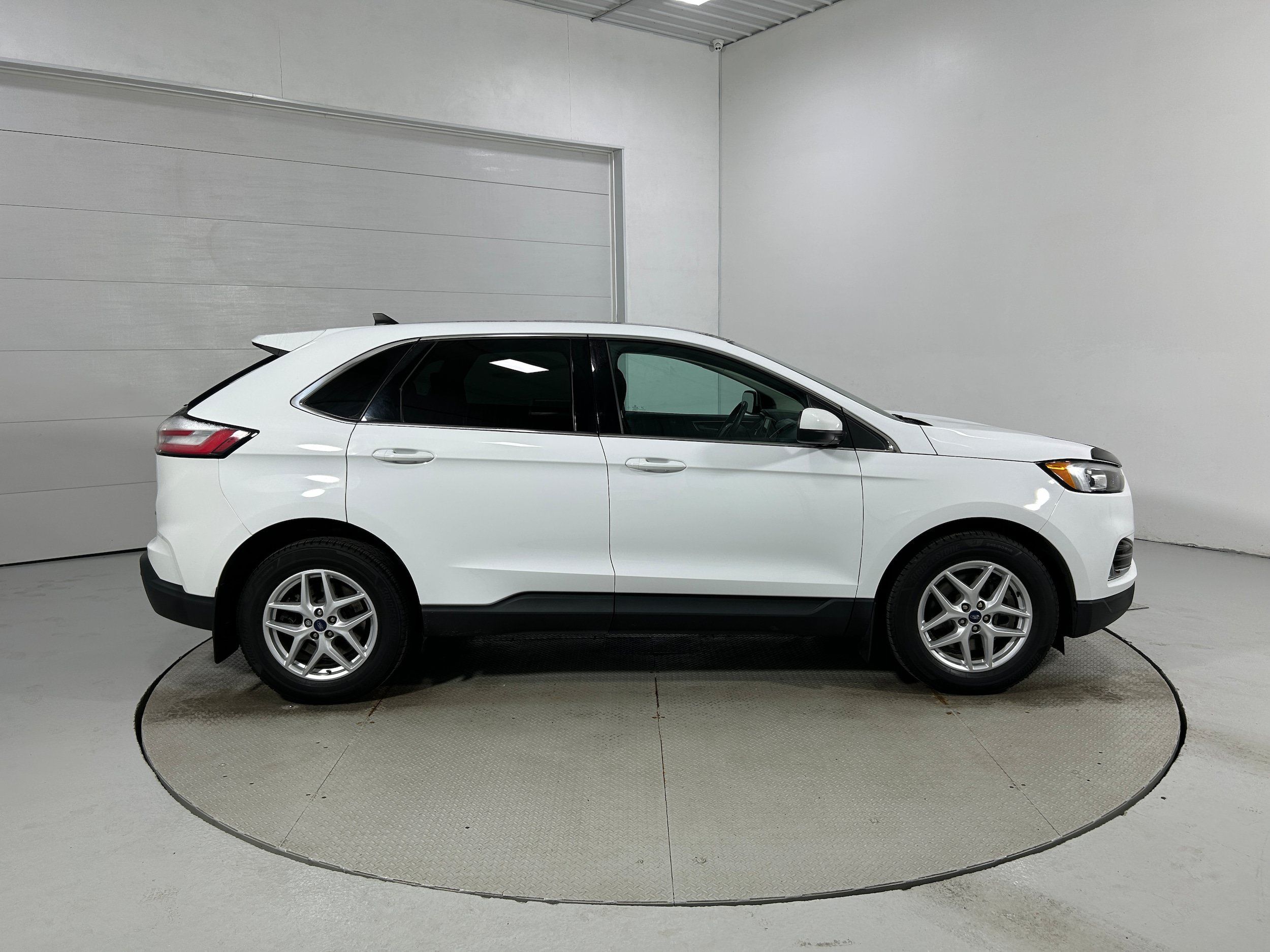 Used 2021 Ford Edge SEL w/ Convenience Package AWD/4WD image 34
