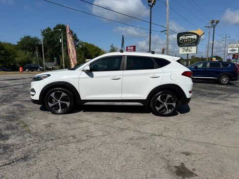 Used 2017 Hyundai Tucson Sport FWD image 2