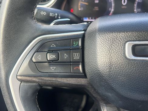 Used 2022 Jeep Grand Cherokee L Limited AWD/4WD image 31