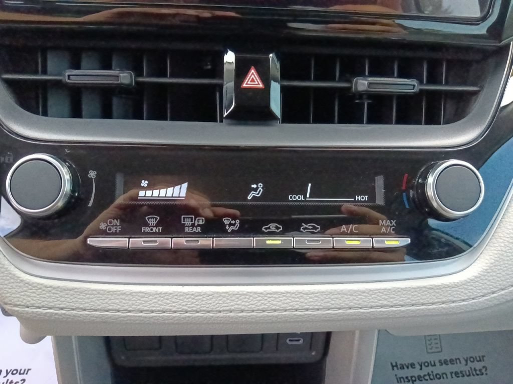 Used 2025 Toyota Corolla Cross L FWD image 23