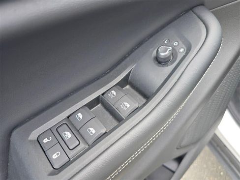 Used 2023 Jeep Grand Cherokee L Laredo image 20