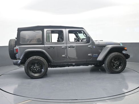 Used 2024 Jeep Wrangler Unlimited AWD/4WD image 7