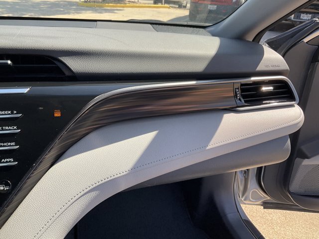 Used 2019 Toyota Camry XLE FWD image 22