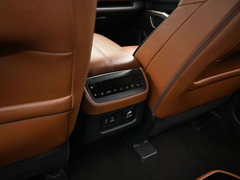 Used 2023 Nissan Pathfinder Platinum image 47