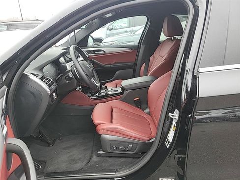 Used 2025 BMW X4 xDrive30i image 13