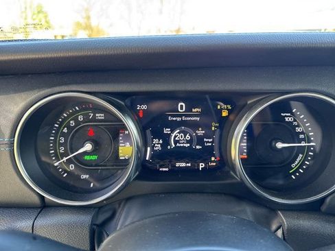 Used 2022 Jeep Wrangler Unlimited Rubicon 4xe w/ Cold Weather Group AWD/4WD image 29