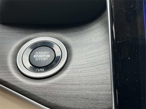 Used 2021 Jeep Grand Cherokee L Limited image 36