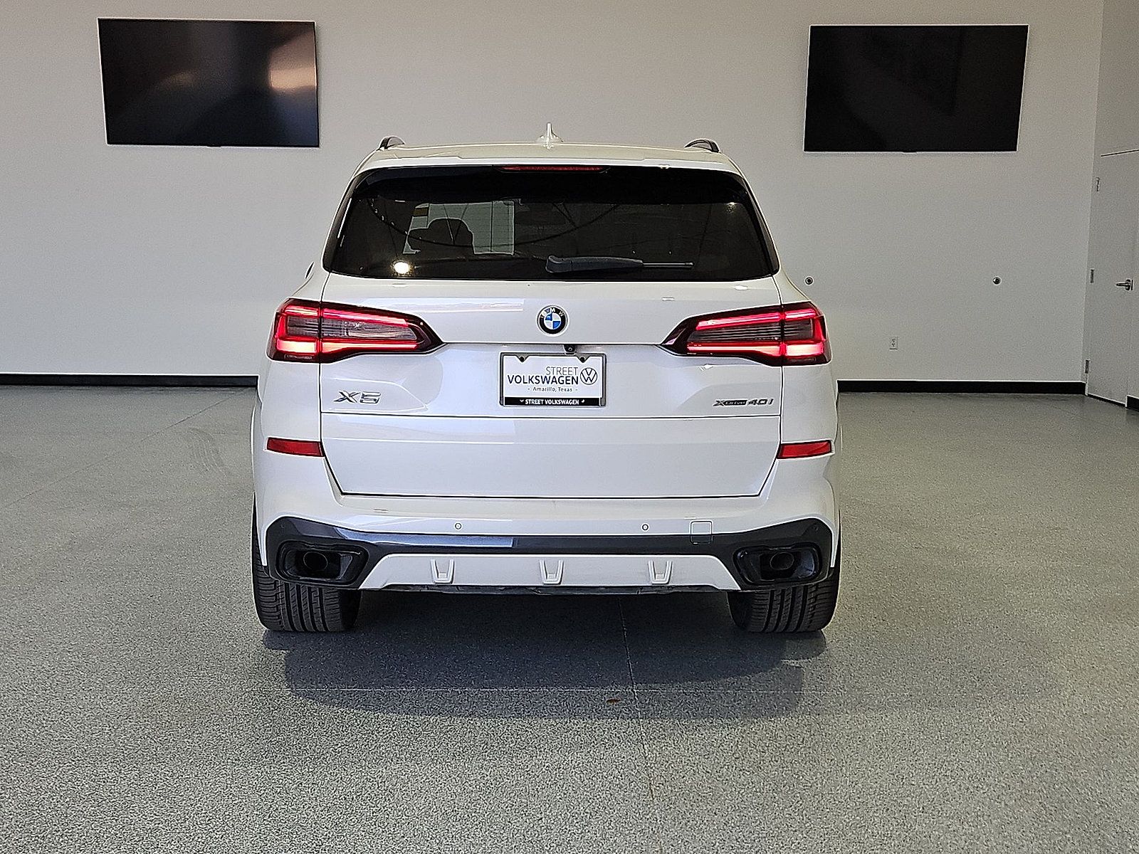 Used 2022 BMW X5 xDrive40i w/ M Sport Package AWD/4WD image 7
