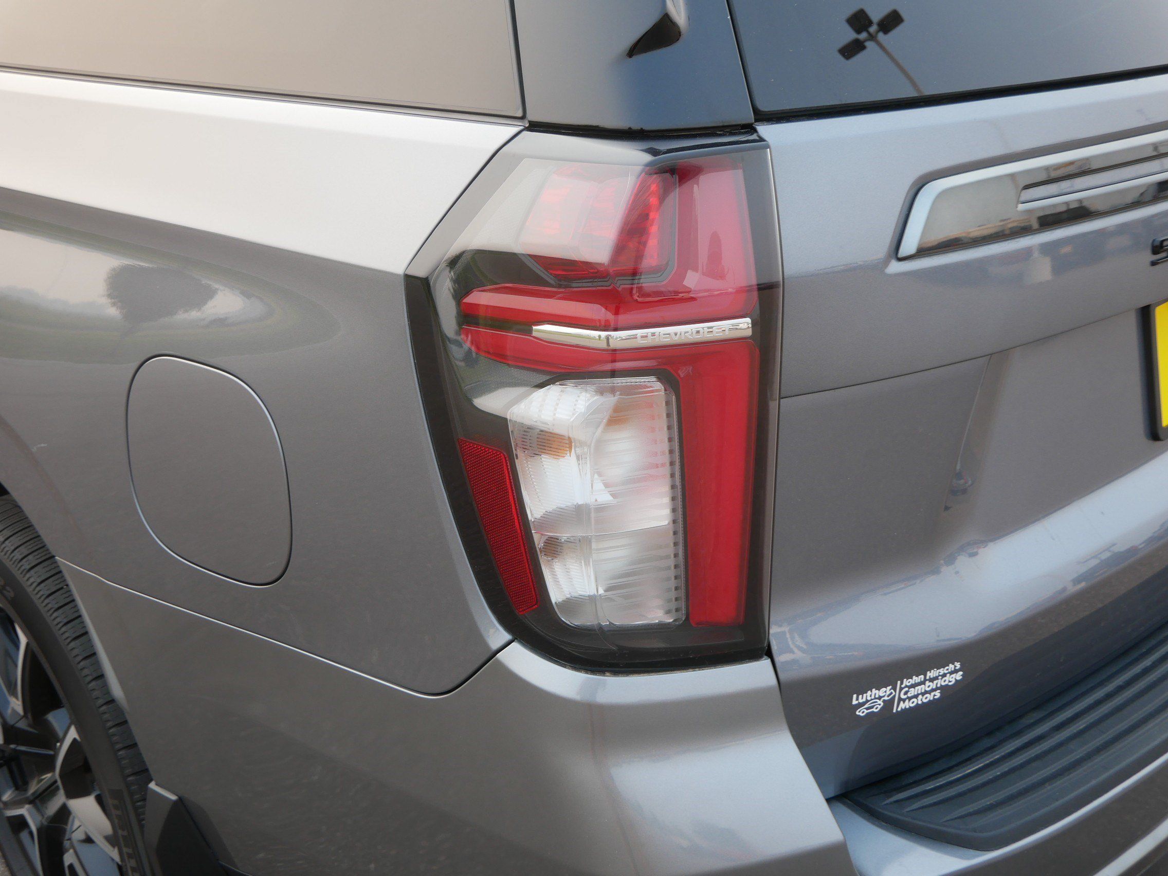Used 2022 Chevrolet Suburban RST w/ Sport Performance Package AWD/4WD image 18