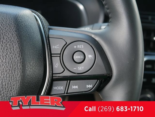 Used 2023 Toyota Venza Limited AWD/4WD image 26