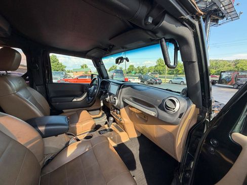 Used 2012 Jeep Wrangler Sahara w/ Connectivity Group AWD/4WD image 36