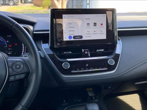 Used 2024 Toyota Corolla XLE image 7