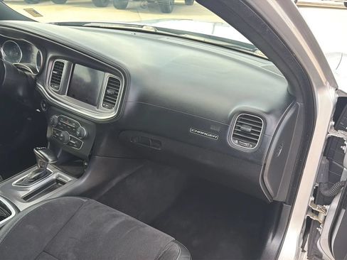 Used 2019 Dodge Charger Scat Pack w/ Dynamics Package RWD image 75