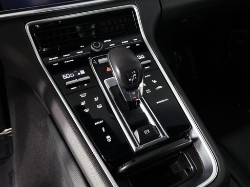 Certified 2023 Porsche Panamera Platinum Edition RWD image 18