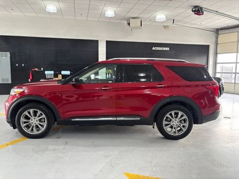 Used 2023 Ford Explorer Limited AWD/4WD image 5