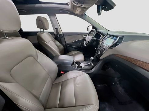 Used 2017 Hyundai Santa Fe Limited image 31