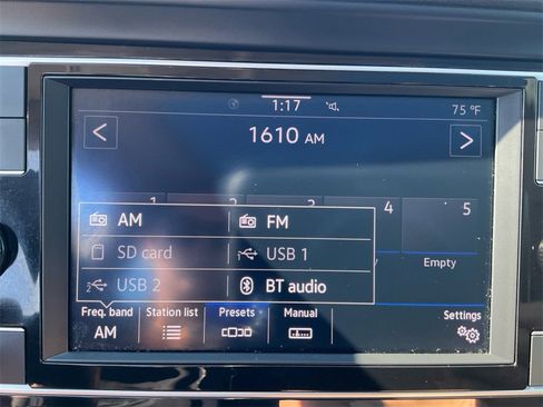 Used 2024 Volkswagen Jetta SE image 18