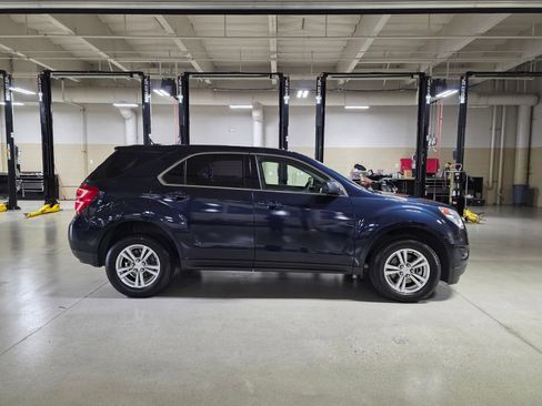 Used 2017 Chevrolet Equinox LS FWD image 8