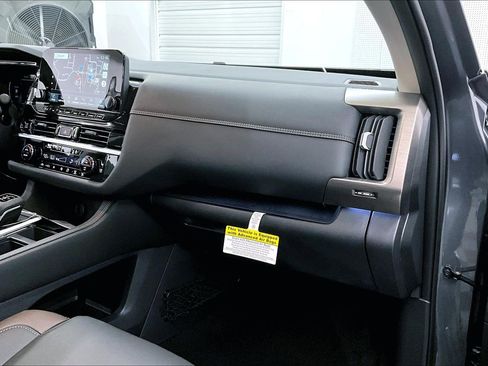 New 2025 Nissan Pathfinder Platinum w/ Lighting Package (N93) AWD/4WD image 35