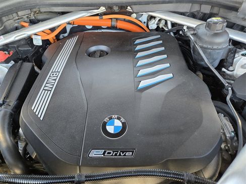 Used 2022 BMW X5 xDrive45e w/ M Sport Package image 31