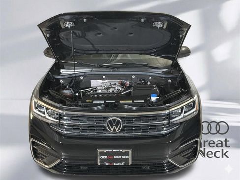 Used 2022 Volkswagen Atlas SEL R-Line image 16