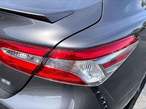 Used 2020 Toyota Camry SE FWD image 30