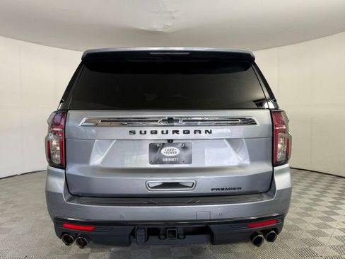Used 2023 Chevrolet Suburban Premier RWD image 5