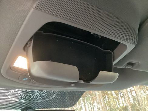 Used 2015 Ford F150 XLT image 58