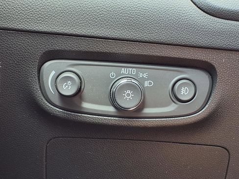 Used 2023 Buick Encore GX Select w/ Safety Package II AWD/4WD image 22