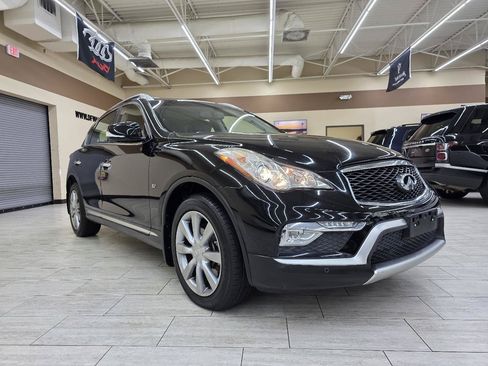 Used 2017 INFINITI QX50 2WD w/ Premium Plus Package image 4