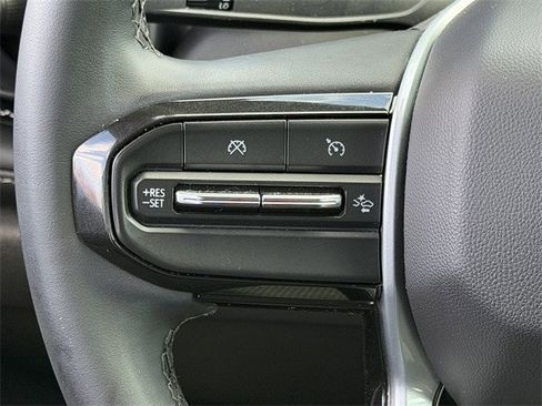 Used 2023 Chevrolet Colorado LT w/ LT Convenience Package image 15