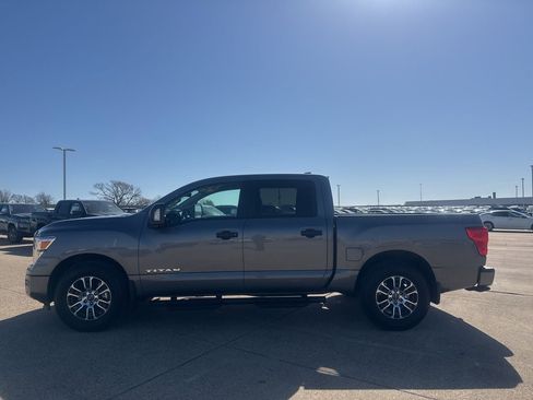 Certified 2024 Nissan Titan SV w/ SV Convenience Package image 13