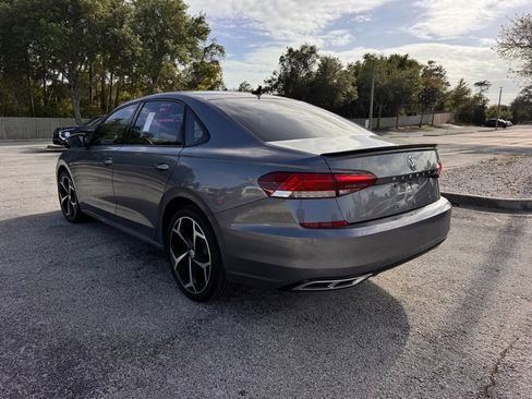 Used 2020 Volkswagen Passat 2.0T R-Line image 5