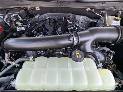 New 2025 Ford Expedition Active image 16