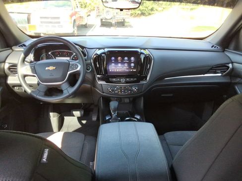 Certified 2023 Chevrolet Traverse LT FWD image 20
