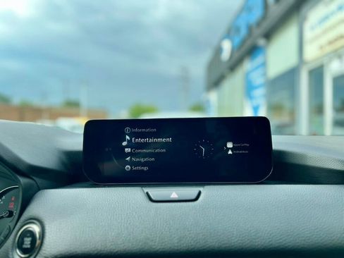 Used 2024 MAZDA CX-90 3.3 Turbo w/ Preferred Plus image 19