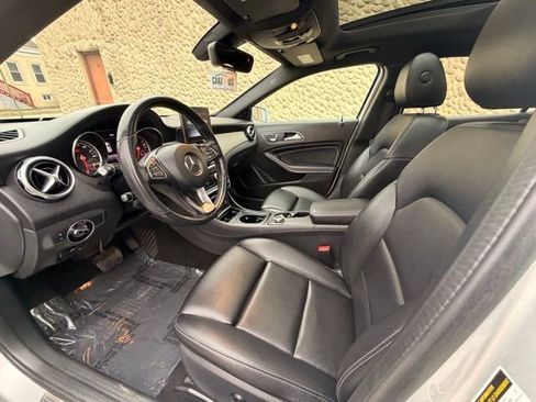 Used 2019 Mercedes-Benz GLA 250 4MATIC image 23