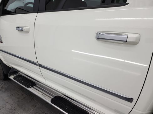 Used 2018 RAM 3500 Laramie image 33