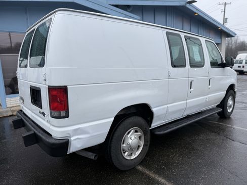 Used 2014 Ford E-250 and Econoline 250 w/ Power Group image 5