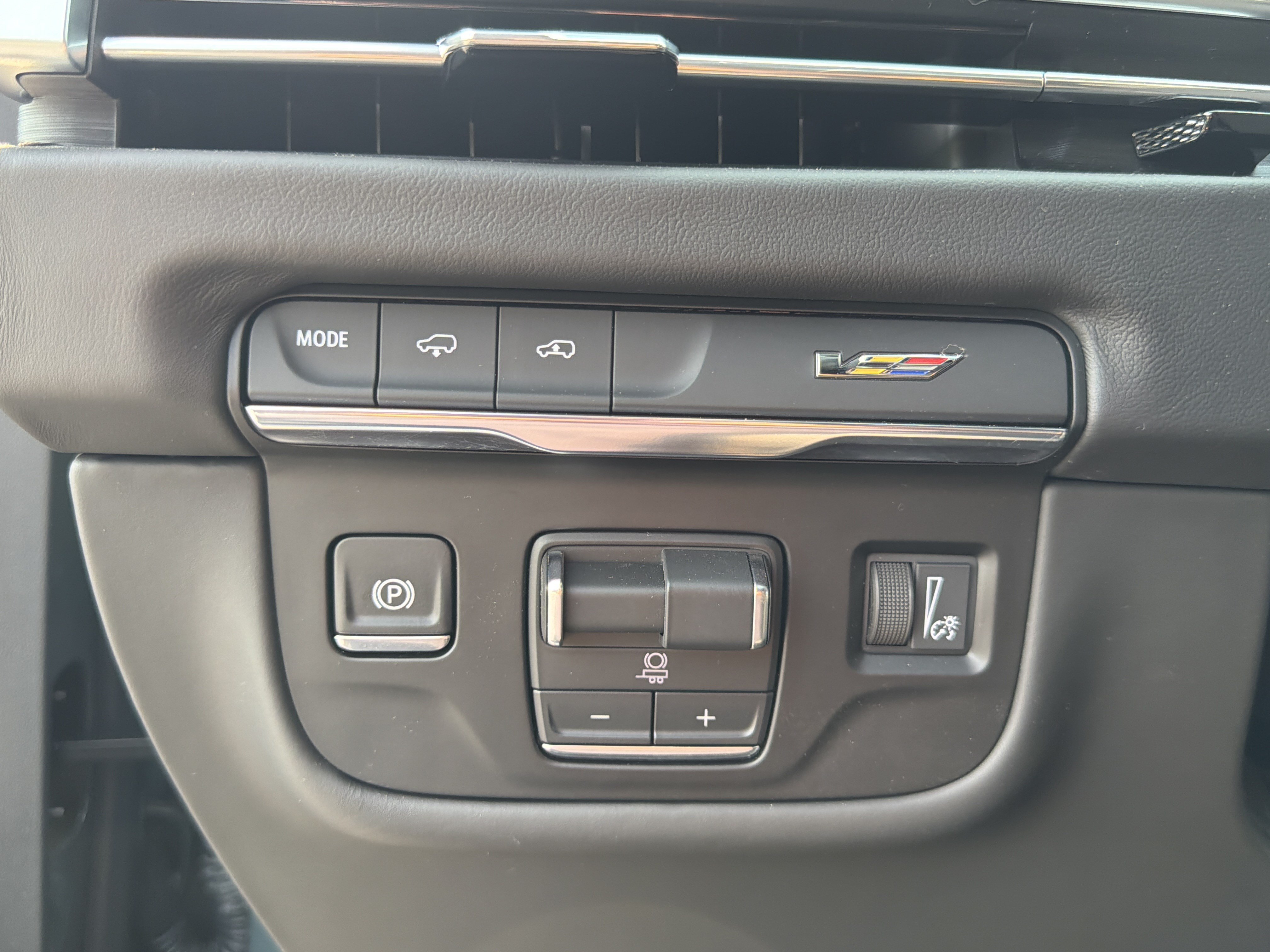 Used 2026 Cadillac Escalade V AWD/4WD image 29