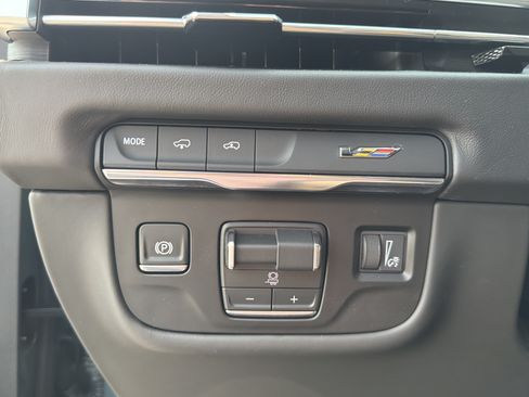 Used 2026 Cadillac Escalade V AWD/4WD image 29