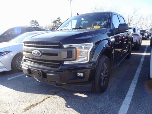 Used 2018 Ford F150 XLT w/ Equipment Group 302A Luxury image 3