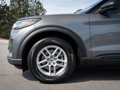 New 2026 Ford Explorer Active w/ Active Comfort Package image 4