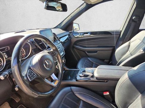 Used 2017 Mercedes-Benz GLS 450 4MATIC image 9